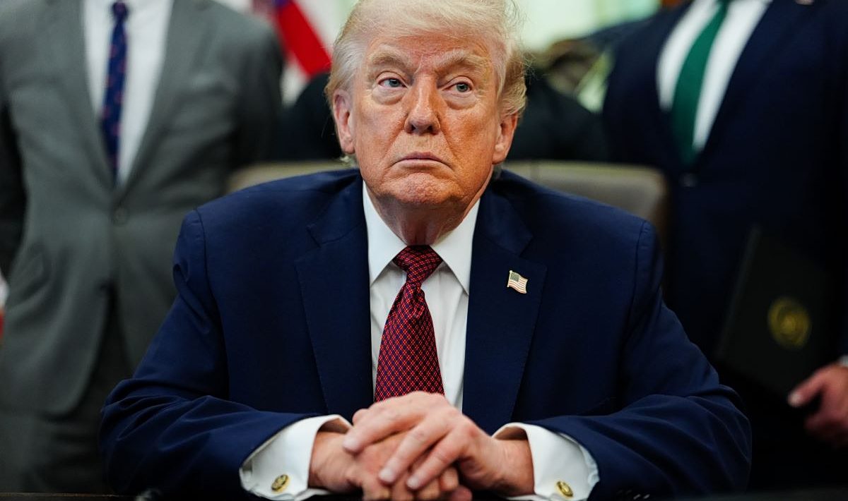 Guardian: New point of friction US, E.U. - Direct assignment of work in Bosnia to Trump's lawyer