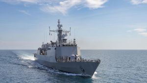 Trump announces the capture of an Iranian ship in the Gulf of Oman after trying to break the US naval blockade