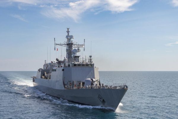 Trump announces the capture of an Iranian ship in the Gulf of Oman after trying to break the US naval blockade