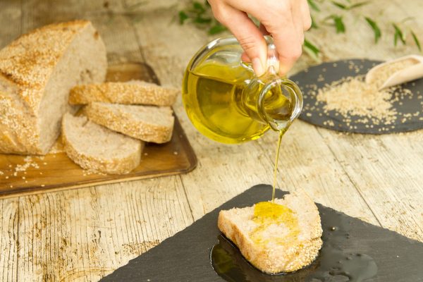 Doctor's Warning: You Really Shouldn't Keep Olive Oil in Your Pantry and These Are Why