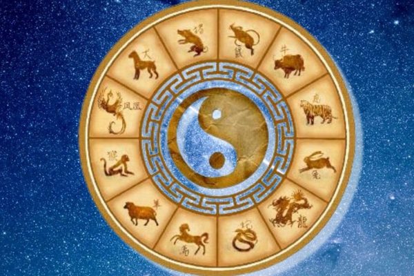 Horoscope April 22, 2026. The signs that strike in the middle of the week. They have money magnet