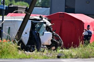 Collision between school bus and train kills four (two children) in Belgium