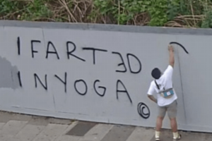 “I farted at yoga.” British police are looking for “Stanksy” who has been vandalizing London