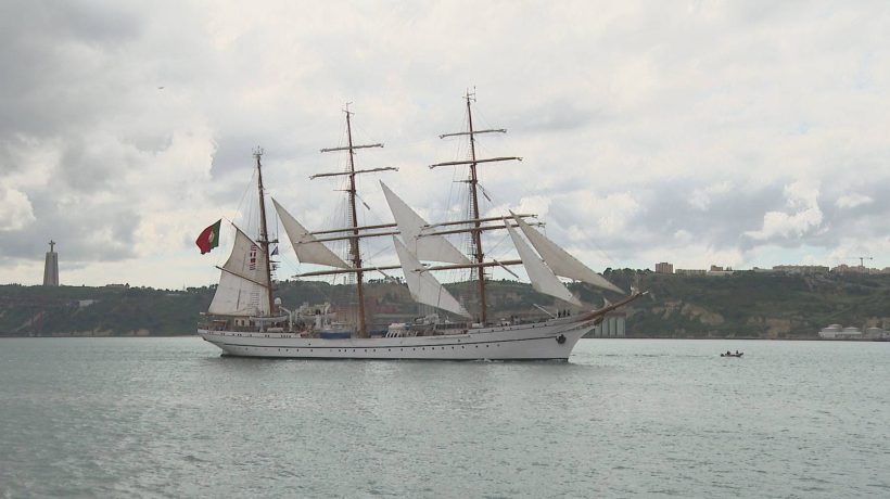 Lisbon Naval Association celebrates 170 years with salute from the School Ship-Sagres