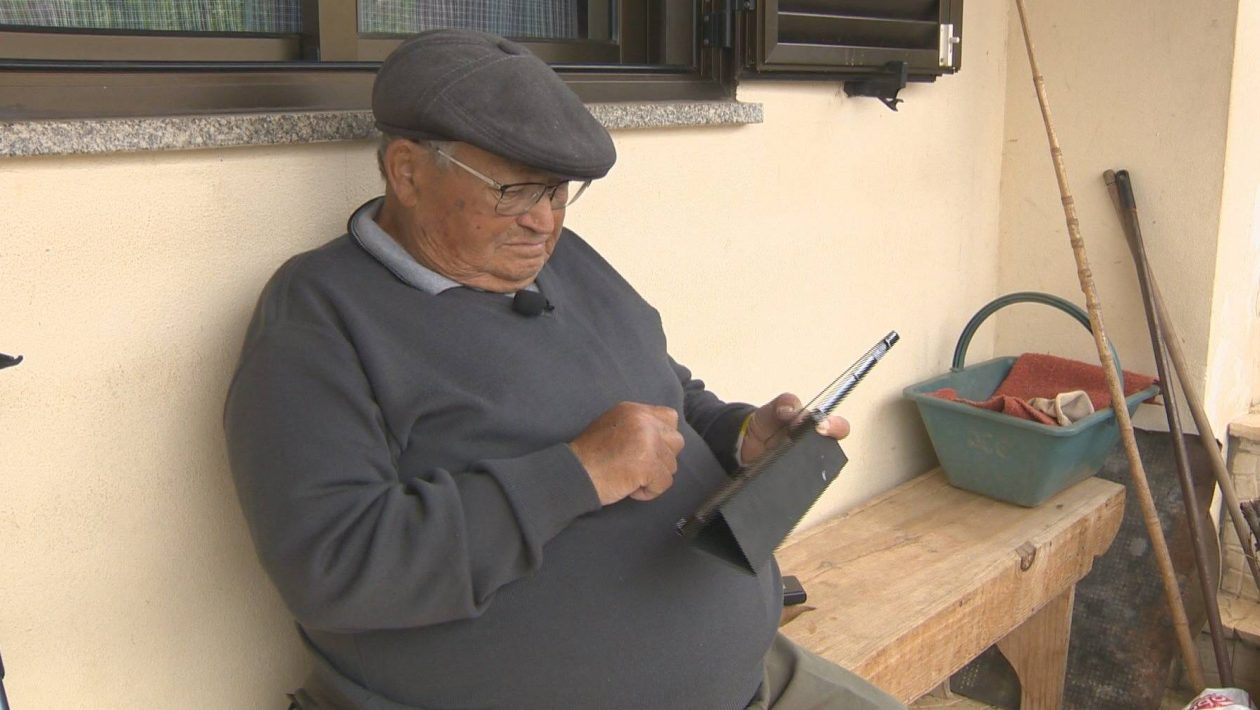 Tablets help seniors combat isolation and promote active aging