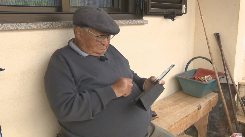 Tablets help seniors combat isolation and promote active aging