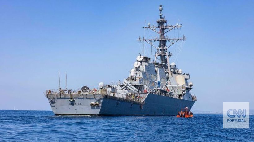 US warship remains "defenseless, blind and immobile" for several hours in the Indo-Pacific