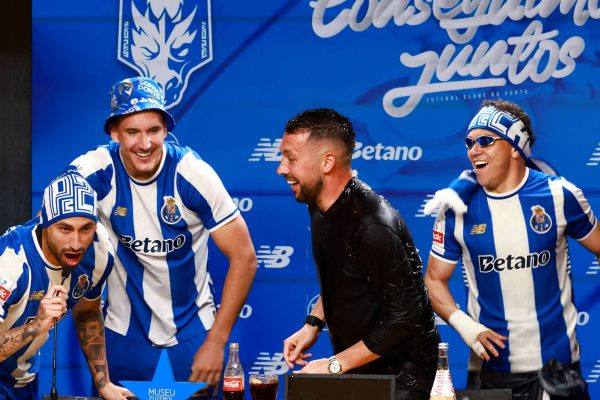 Farioli's revenge and 'Spanish Oporto': how FC Porto's 31st championship win is seen abroad