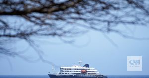 Spain receives cruise ship with hantavirus outbreak in the Canaries within 3 to 4 days