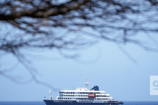 Spain receives cruise ship with hantavirus outbreak in the Canaries within 3 to 4 days