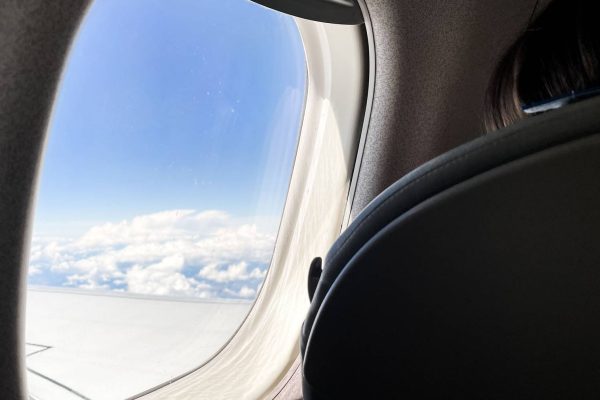 Contact case: identified French citizen who traveled on the same flight as a woman infected with hantavirus
