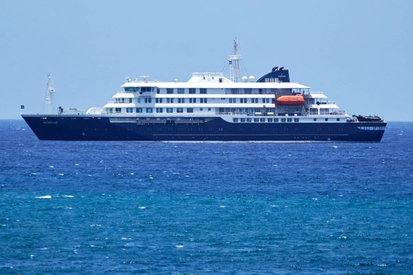 Ship with hantavirus cases is on its way to the Canaries: what will happen?