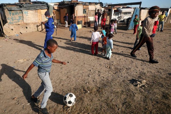 UN warns: more than a billion live in slums and 300 million are homeless