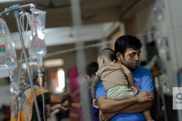 Bangladesh faces most serious measles epidemic in 20 years with 320 deaths