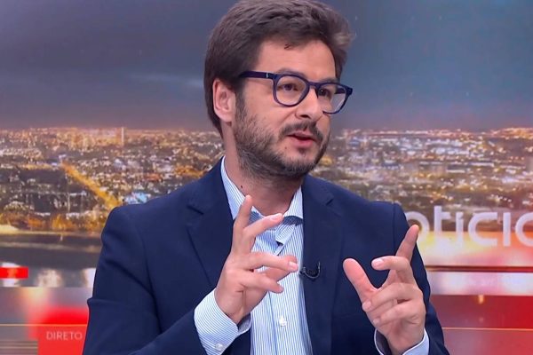 Henry Raposo" The man who wants to assume his paternity is mocked"