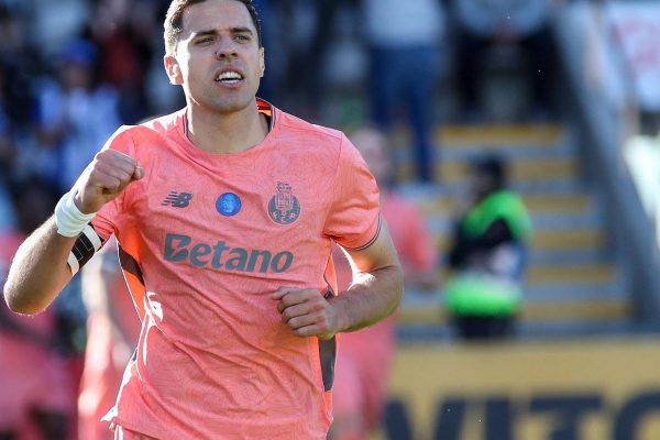 Bednarek's house is robbed: Farioli guarantees that the player is well and receiving the club's full support