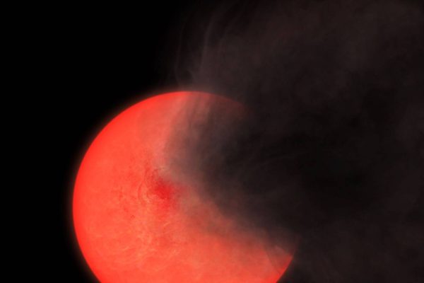 Scientists reveal how the cosmic dust that gives rise to planets and meteorites is formed