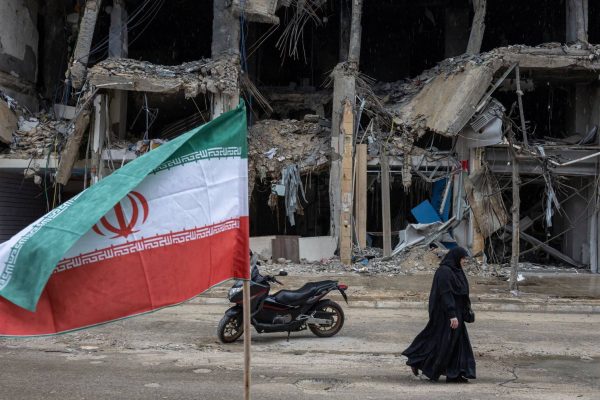 After Trump considers the response "unacceptable", Tehran demands an end to the war in the region and the release of Iranian assets