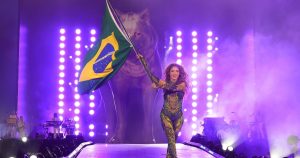 Did Shakira support Bolsonaro during a concert in Rio de Janeiro?