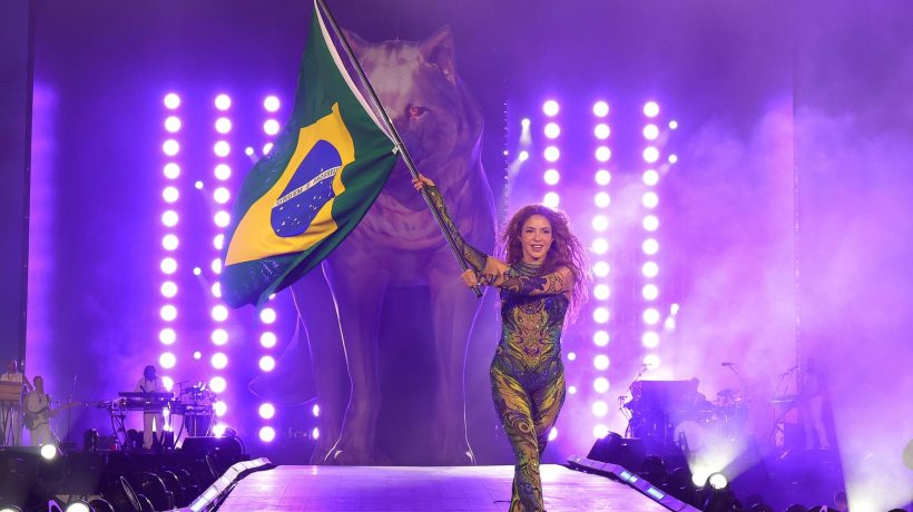 Did Shakira support Bolsonaro during a concert in Rio de Janeiro?