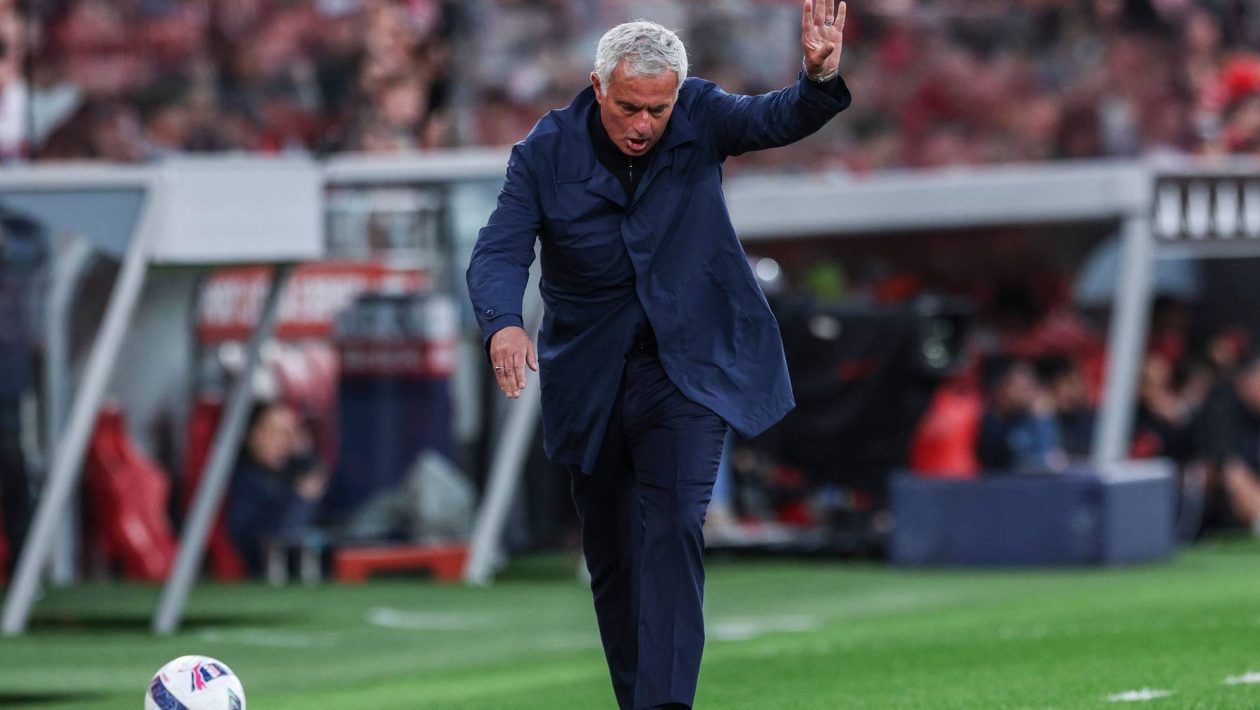 “It’s a group I had a lot of fun with”: Mourinho already speaks in the past, but denies contacts with other clubs