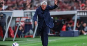 “It’s a group I had a lot of fun with”: Mourinho already speaks in the past, but denies contacts with other clubs