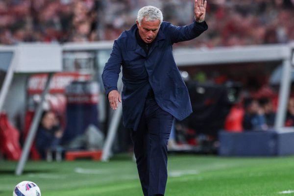 “It’s a group I had a lot of fun with”: Mourinho already speaks in the past, but denies contacts with other clubs