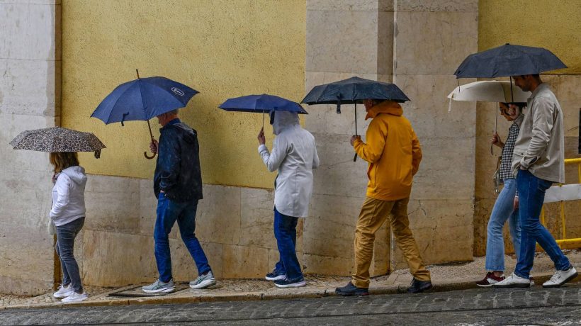 Heavy rain and thunderstorms leave two districts under yellow warning