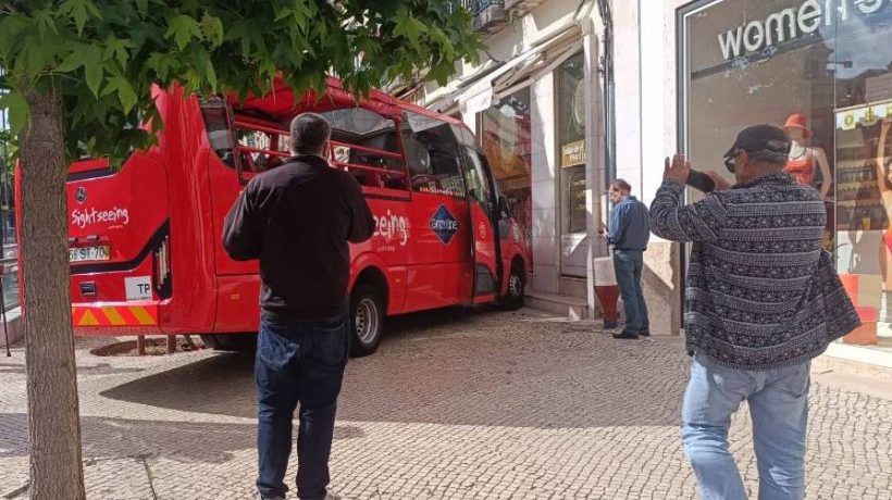Tourist bus crash in central Lisbon leaves several injured
