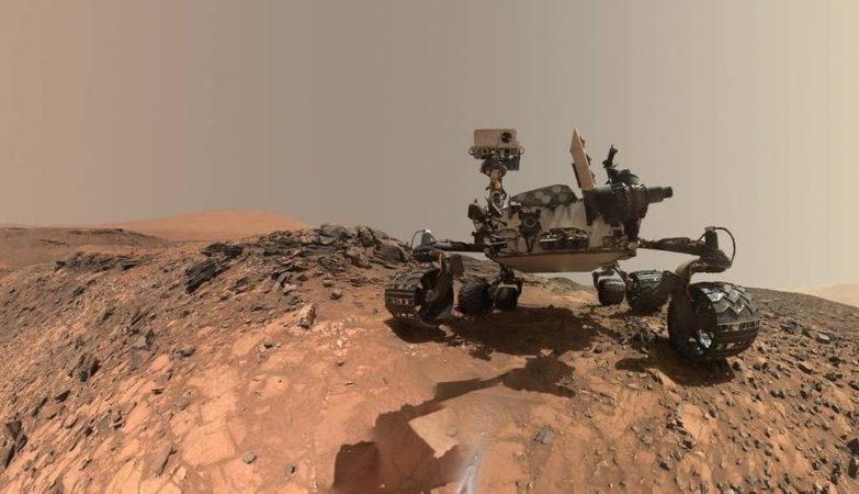 Curiosity's arm was stuck in a rock on Mars for 6 days; it cost but it came out
