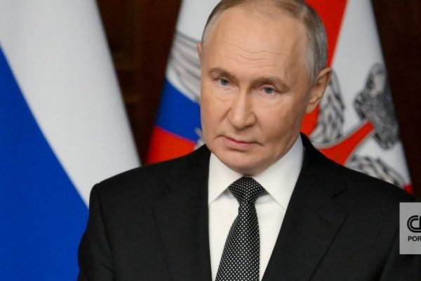 "Decadence is so great that it is difficult to hide." Now Putin really has to play but "all options are bad"