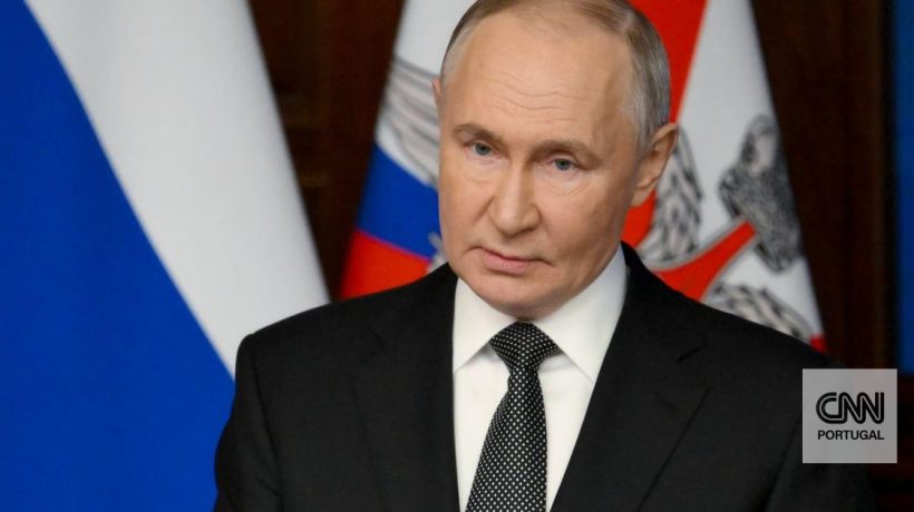 "Decadence is so great that it is difficult to hide." Now Putin really has to play but "all options are bad"