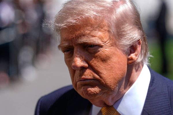 Trump made 55 posts on Truth Social in one night: when does he sleep and who helps him?