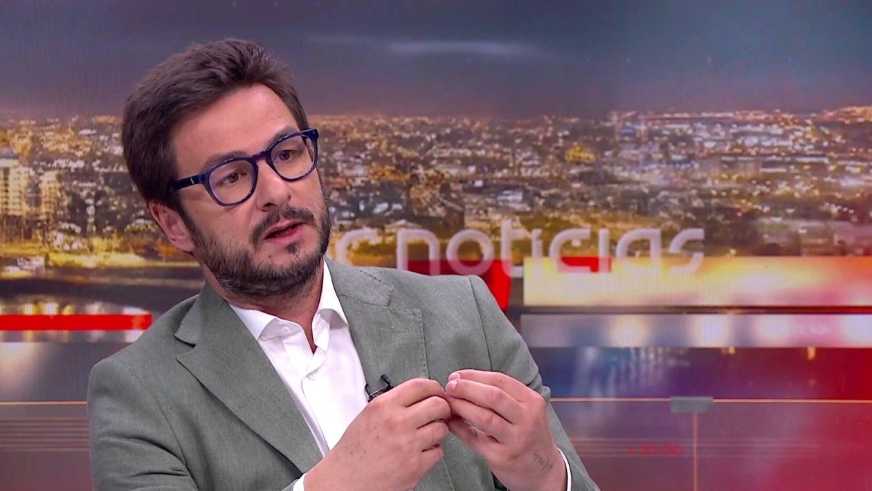 Henrique Raposo on the Cante Bandits at Eurovision: "We need to take Alentejo seriously and not this pop version"
