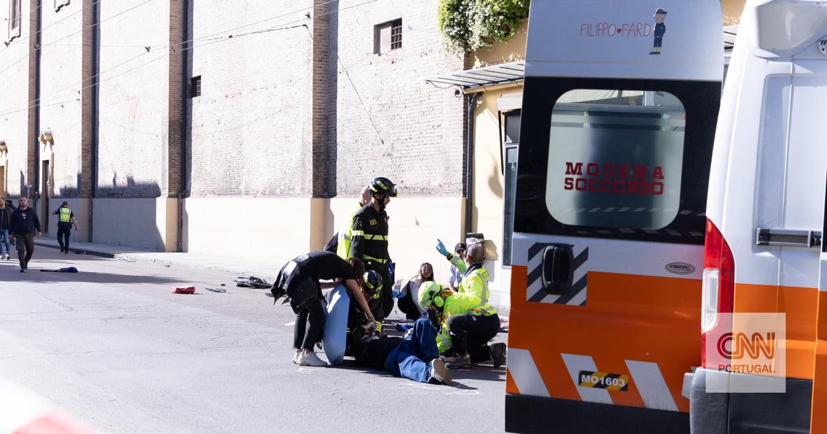 "He smashed her against the window." Man runs over crowd and injures seven before being stopped by four civilians