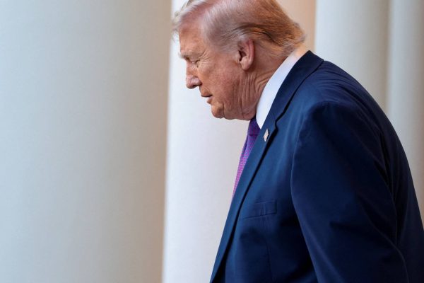 Trump intensifies threats to Iran: "Time is running out"