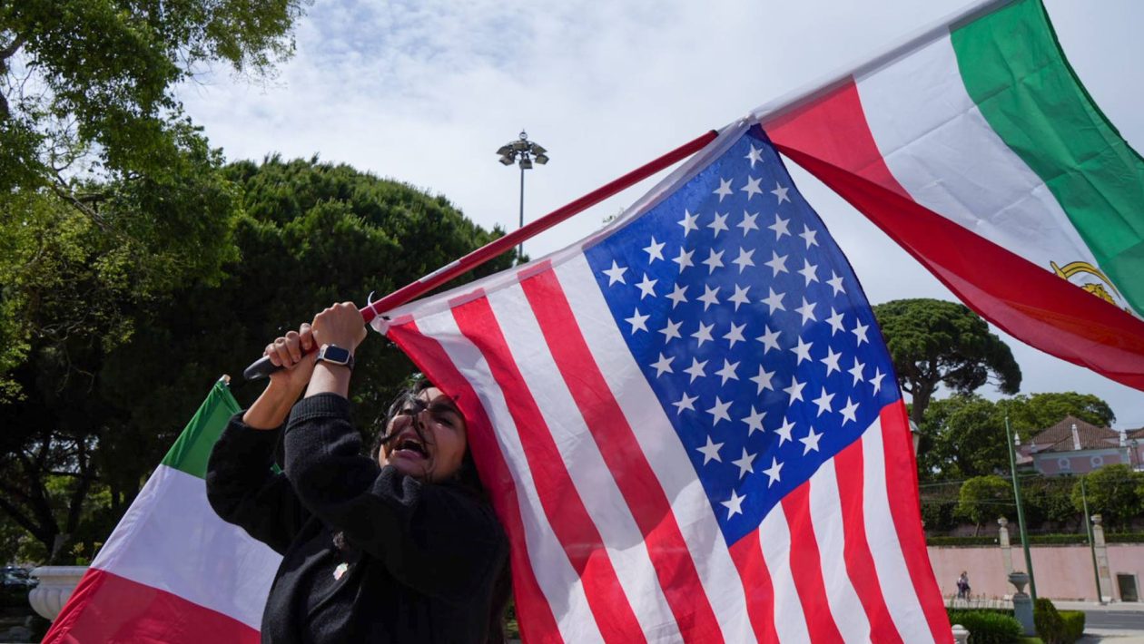 Iran warns US that it "has its finger on the trigger" to respond to any new offensive