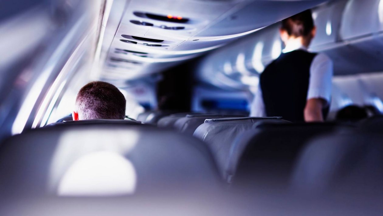 Flight crew union approves joining the June 3 general strike