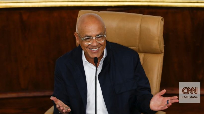 Venezuela announces release of 300 prisoners, including police, elderly and sick