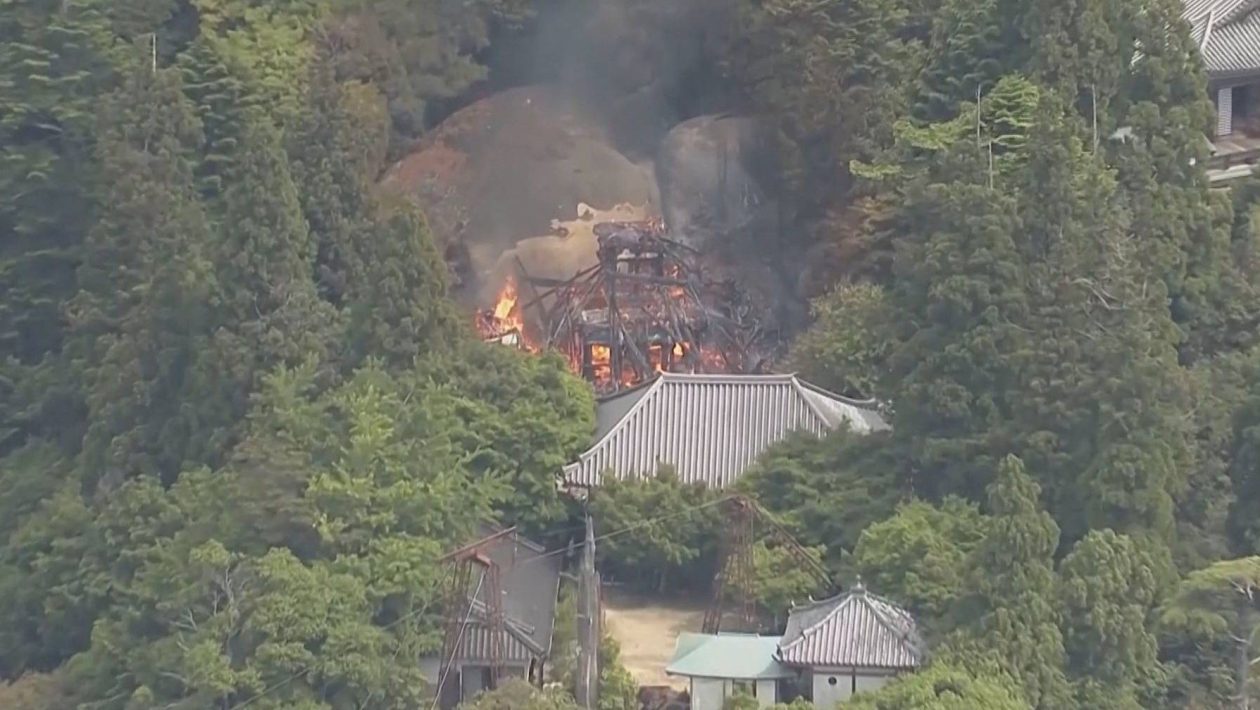 Temple of the "Eternal Flame" in Japan is completely destroyed after fire