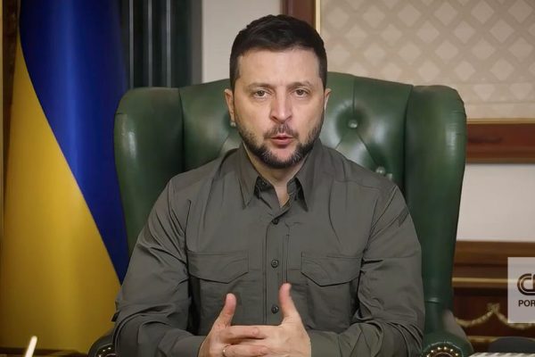 There are "good contacts" between Ukraine and the USA but Zelensky fears that Russians will "hide"