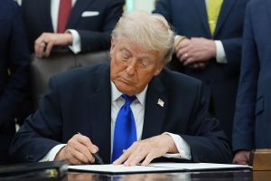 Trump Blocks AI Ordinance - China's Role