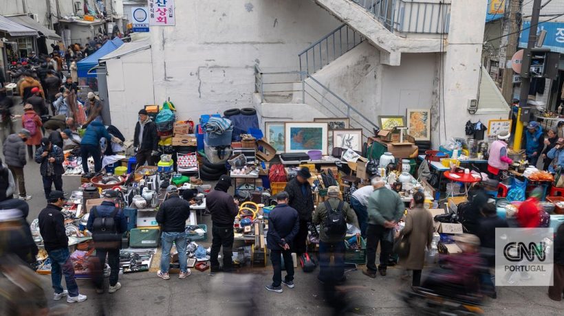 Every weekend there are thousands of people hunting for treasure in these streets