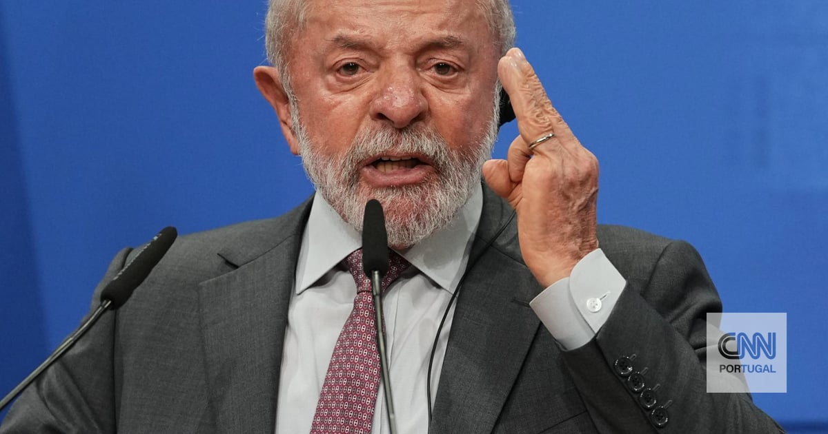 Lula undergoes first radiotherapy session after removing head injury