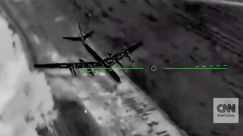 Ukrainian drones destroy two Tu-142 naval aircraft and one of the most important Russian missile systems more than 1,000 km from Kiev