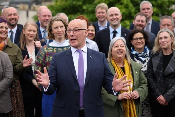 The Scottish Parliament renews the mandate of the independentists with the election of John Swinney as chief minister