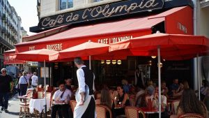 Chronicle from Paris, the city that turned its streets into a living room