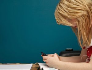 Minimum age to use social media could come into force this summer
