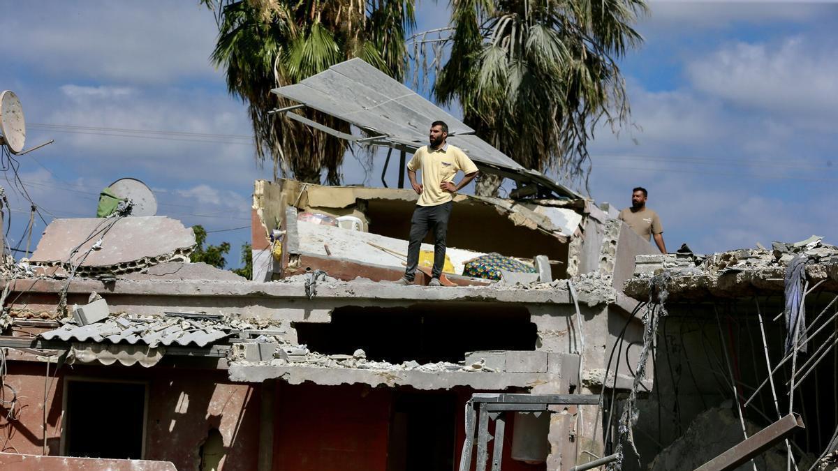 Israel orders forced evacuation of Tyre, the main coastal city in southern Lebanon