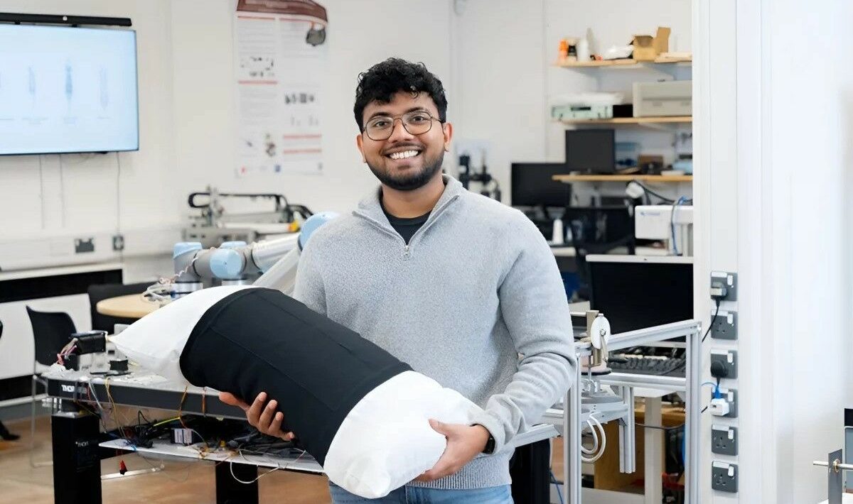 New Vibrating Pillow Cover Alerts the Deaf to Thieves and Home Fires